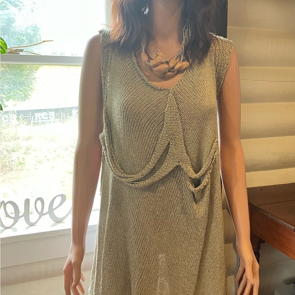 B & K moda Beautiful knit tunic sweater taupe